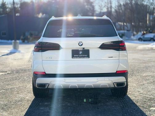 2025 BMW X5 xDrive40i