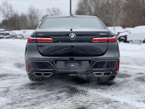 2023 BMW 760 760i xDrive