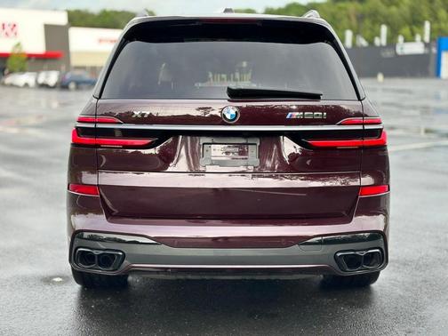 2024 BMW X7 M60i