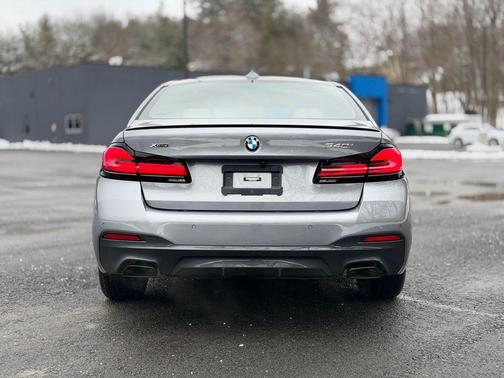 2023 BMW 540 i xDrive