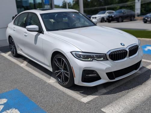 2022 BMW 330 i xDrive