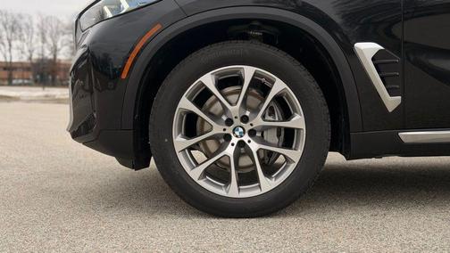Black Sapphire Metallic 2026 BMW X5 xDrive40i