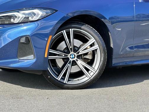 2024 BMW 330 i xDrive