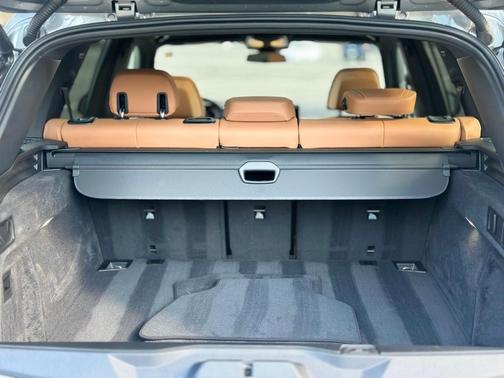 2025 BMW X5 M60i