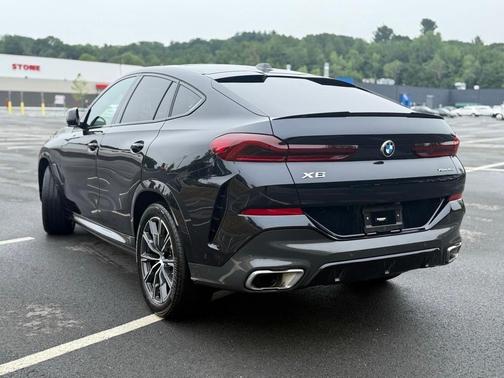 2024 BMW X6 xDrive40i