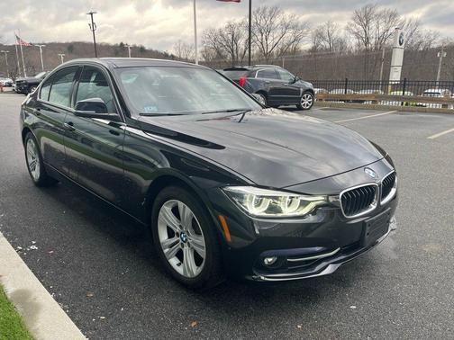 2018 BMW 330 i xDrive