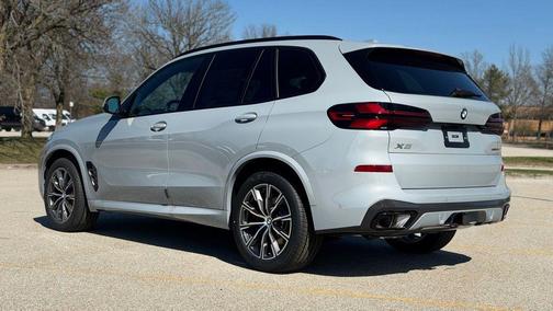 Gray 2026 BMW X5 xDrive40i
