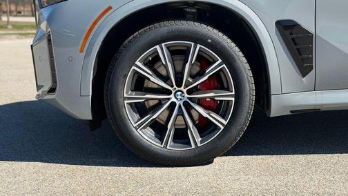 Gray 2026 BMW X5 xDrive40i
