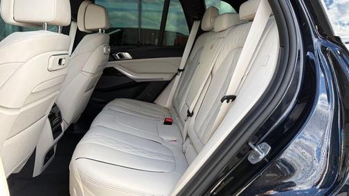 Carbon Black Metallic 2025 BMW X5 PHEV xDrive50e