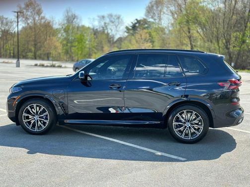 Carbon Black Metallic 2025 BMW X5 PHEV xDrive50e