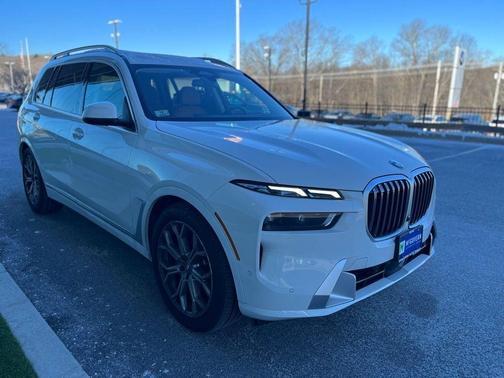 2025 BMW X7 xDrive40i