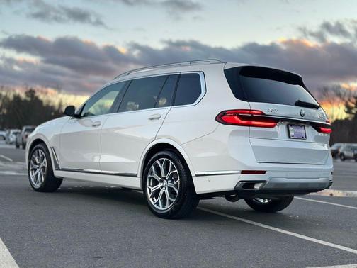 2025 BMW X7 xDrive40i