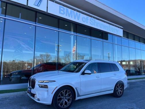 2025 BMW X7 xDrive40i