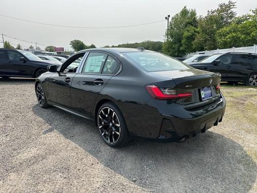 2025 BMW 330 i xDrive