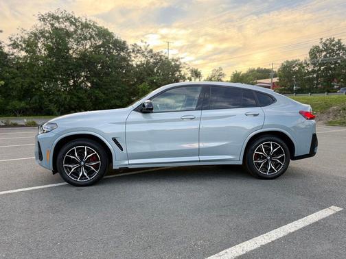 Gray Metallic 2025 BMW X4 M40i