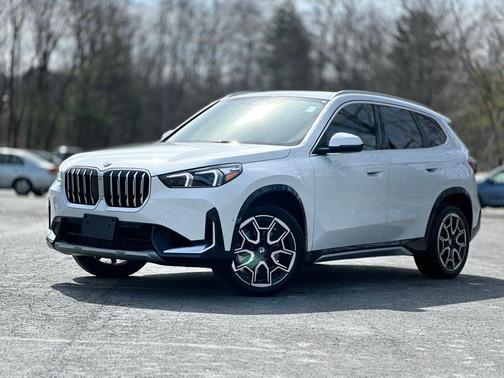 Alpine White 2025 BMW X1 xDrive28i