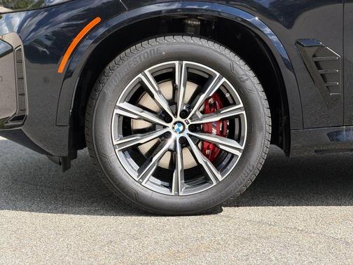 Carbon Black Metallic 2026 BMW X5 xDrive40i