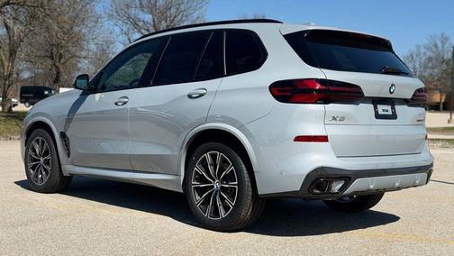 Gray 2026 BMW X5 xDrive40i
