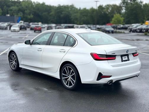 2022 BMW 330 i xDrive