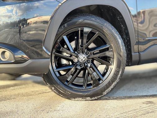 2024 Toyota Corolla Cross Hybrid NIGHTSHADE