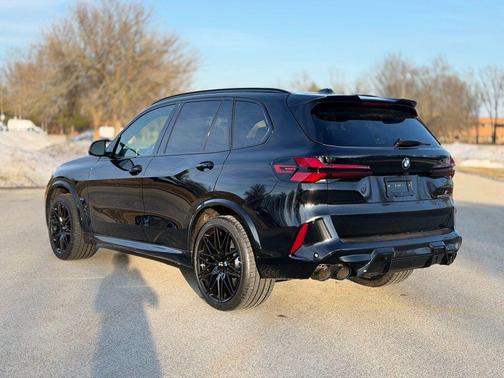 Black Sapphire Metallic 2026 BMW X5 M Competition