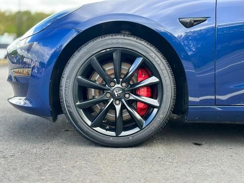 2023 Tesla Model 3 Performance