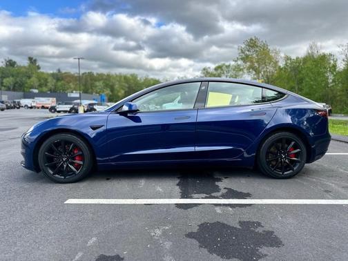 2023 Tesla Model 3 Performance