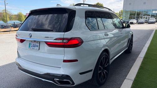 Alpine White 2019 BMW X7 xDrive50i