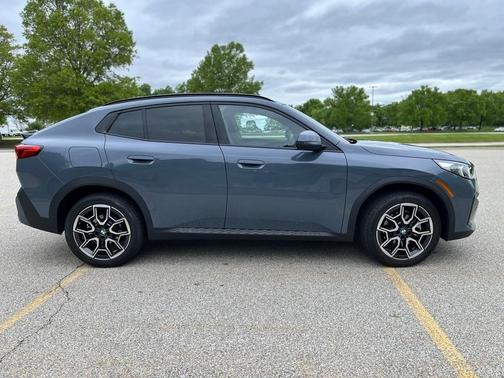 2025 BMW X2 xDrive28i