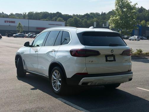 Alpine White 2022 BMW X5 xDrive40i