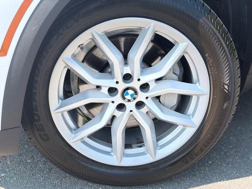 Alpine White 2022 BMW X5 xDrive40i