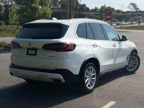 Alpine White 2022 BMW X5 xDrive40i