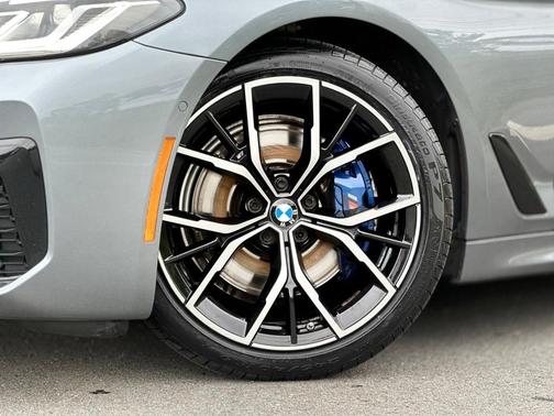 2022 BMW 530 i xDrive