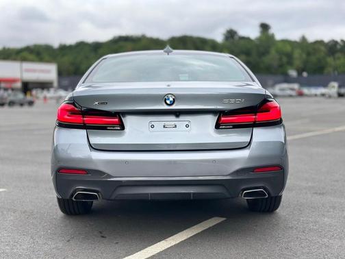 2022 BMW 530 i xDrive