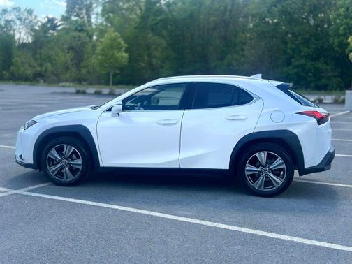 White Pearl 2021 Lexus UX 250h Base