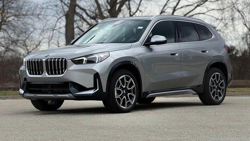 Space Silver 2026 BMW X1 xDrive28i