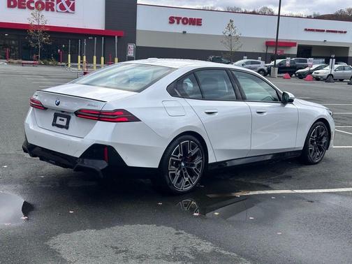 2024 BMW 530 i xDrive