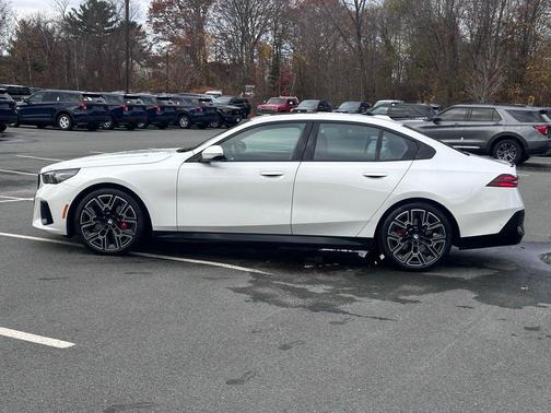 2024 BMW 530 i xDrive