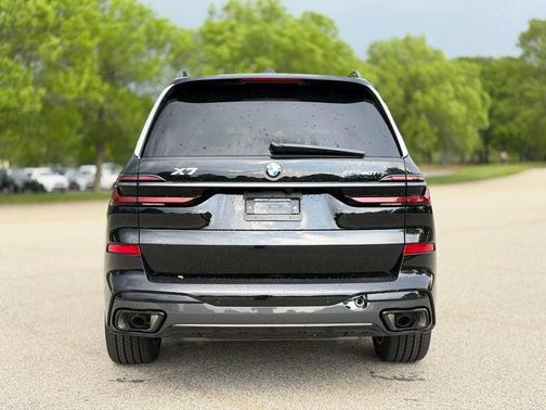 475 2027 BMW X7 xDrive40i
