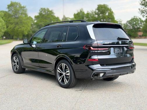 475 2027 BMW X7 xDrive40i