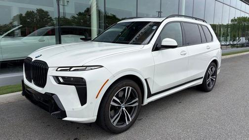 Alpine White 2024 BMW X7 xDrive40i