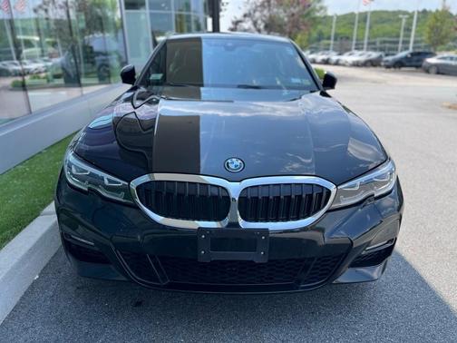2022 BMW 330e xDrive