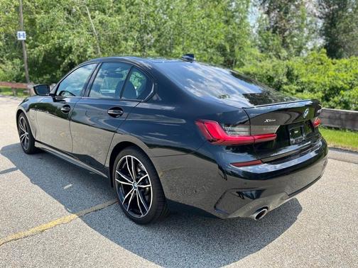 2022 BMW 330e xDrive
