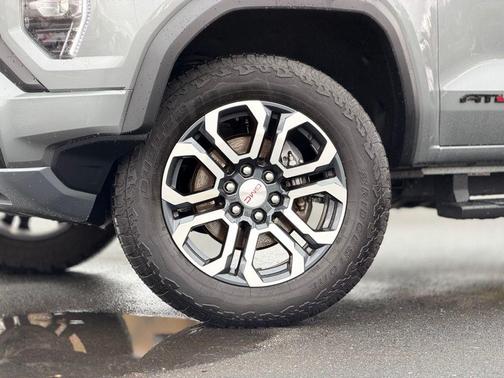 2023 GMC Canyon AT4