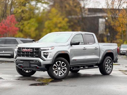 2023 GMC Canyon AT4