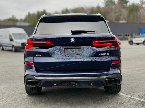 Tanzanite Blue II Metallic 2024 BMW X5 M60i