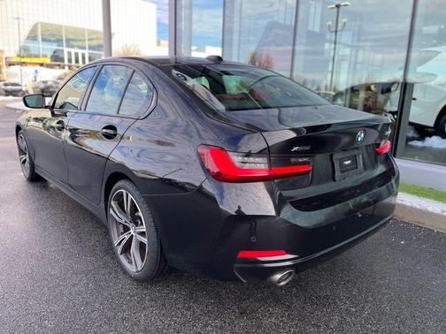 2023 BMW 330 i xDrive