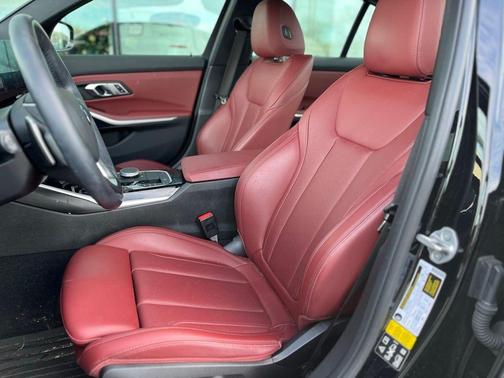 2023 BMW 330 i xDrive