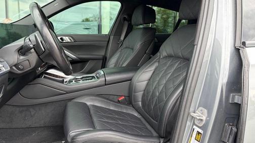 Skyscraper Gray Metallic 2024 BMW X6 xDrive40i