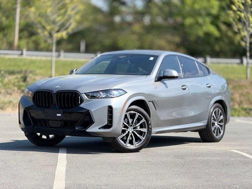 Skyscraper Gray Metallic 2024 BMW X6 xDrive40i